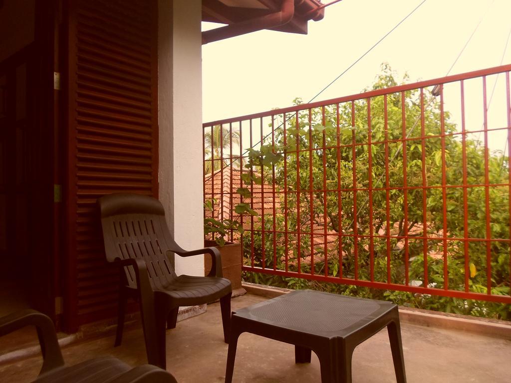 Nilas Guesthouse Hikkaduwa Kamer foto