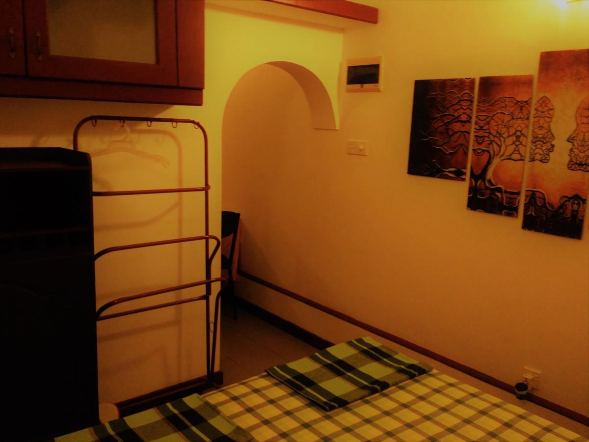Nilas Guesthouse Hikkaduwa Buitenkant foto